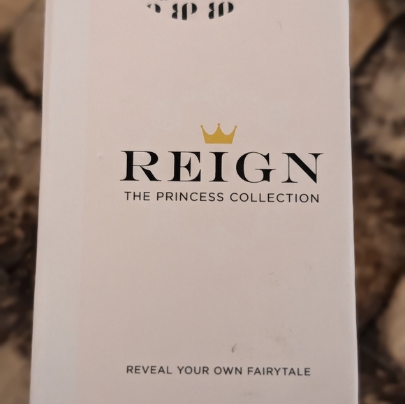 Bomb Party She Sparkles With A Smile - Picture 3 of 5